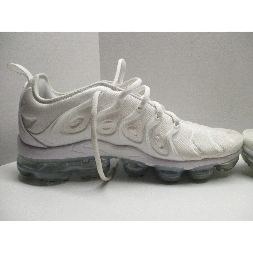 SIZE M 10.5 Nike Air Vapormax Plus Triple White Pure Platinum 924453-100